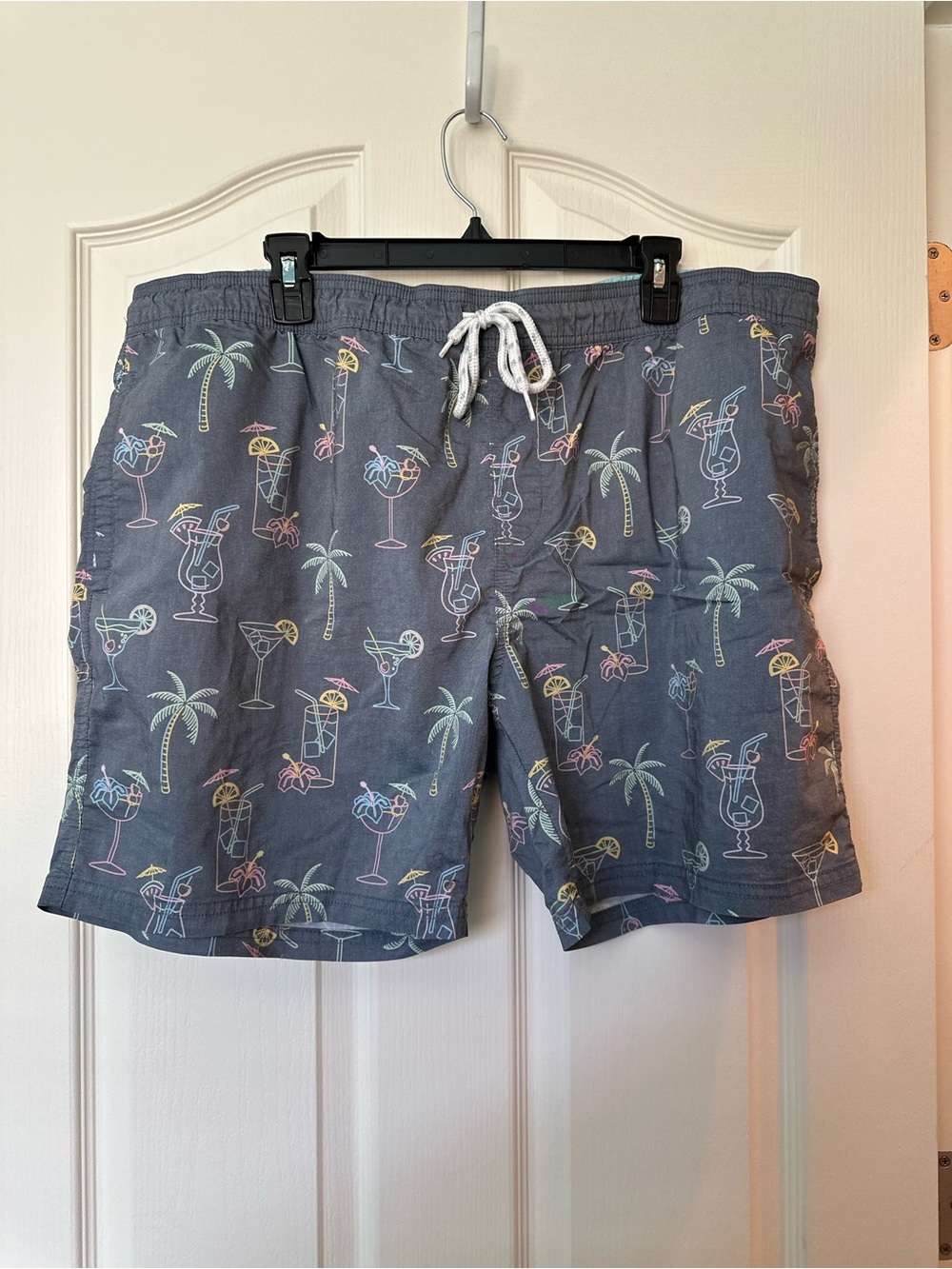 Goodfellow & Co Gray Tropical Cocktail Print Swim Trunks Men’s Shorts XXL